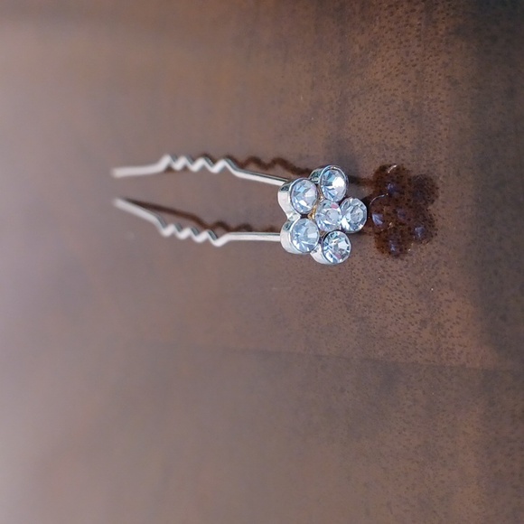 NEW! 7 Hair Pins Flower Design Clear Rhinestone wedding Headwear 5751 - Picture 3 of 6